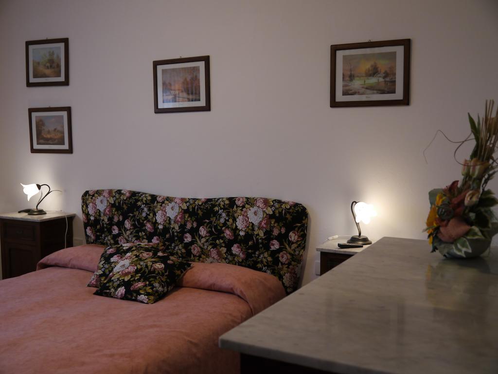 Agriturismo Le Stiacce Saturnia Habitación foto